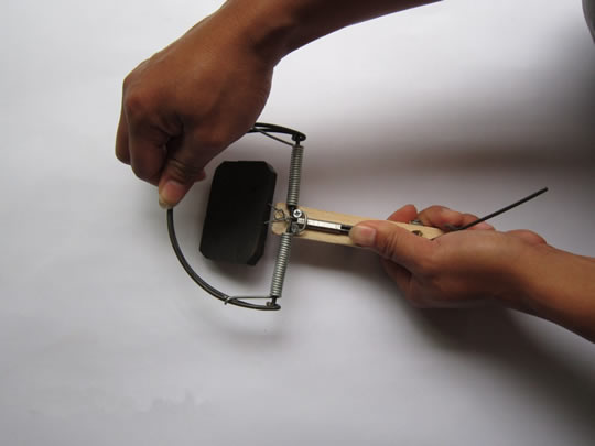 Bẫy bán nguyệt diệt chuột
